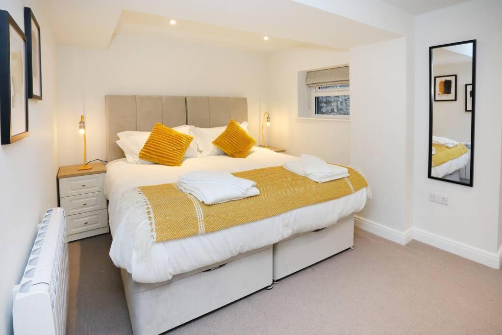 Central Ripon Apartment - View Of The Cathedral! Bagian luar foto