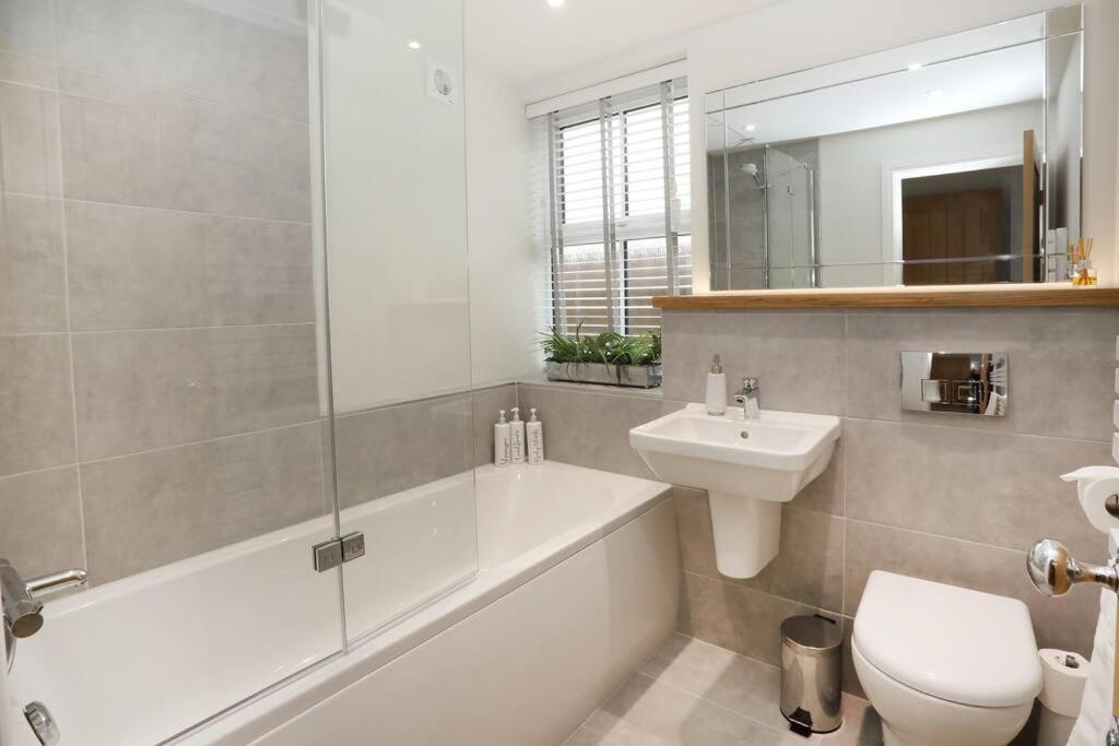 Central Ripon Apartment - View Of The Cathedral! Bagian luar foto